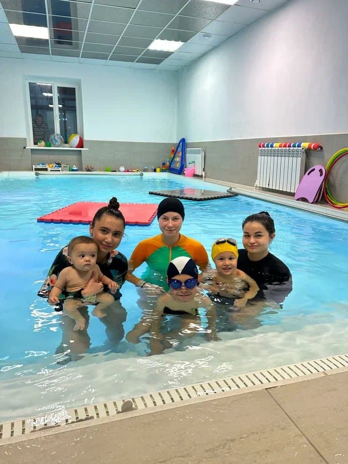 Занятие в бассейне